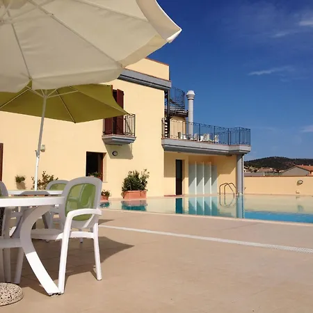 Stylish Le Fontane 1 Bedroom Premium B3 Sleeps 3 *